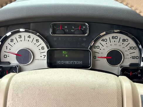 Used 2012 Ford Expedition XLT RWD image 21
