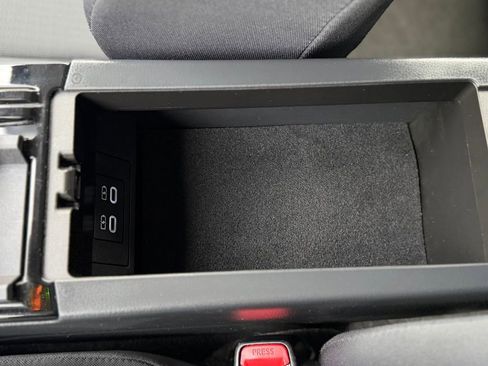 Used 2024 Toyota Prius LE image 20