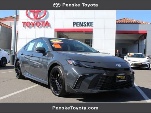 Certified 2026 Toyota Camry SE FWD image 1