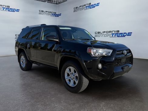 Used 2021 Toyota 4Runner SR5 image 3