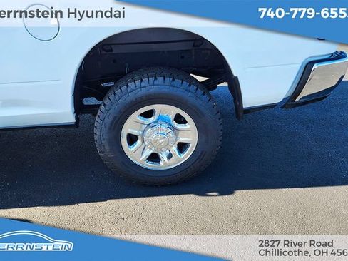 Used 2024 RAM 3500 Tradesman w/ Chrome Appearance Group AWD/4WD image 13