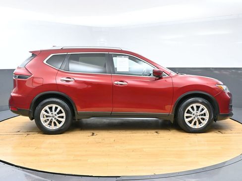 Used 2019 Nissan Rogue SV image 8