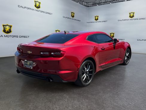 Used 2020 Chevrolet Camaro LT RWD image 5