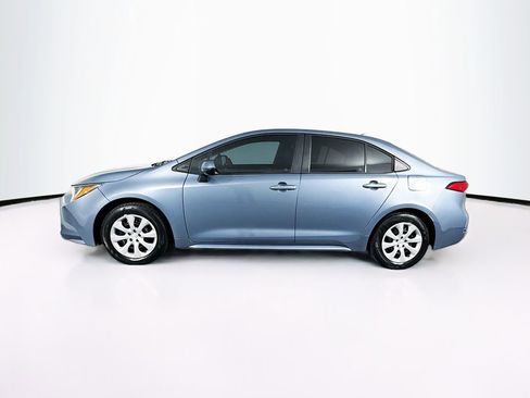 Used 2022 Toyota Corolla LE image 6