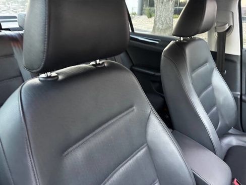 Used 2017 Volkswagen Jetta SEL image 24
