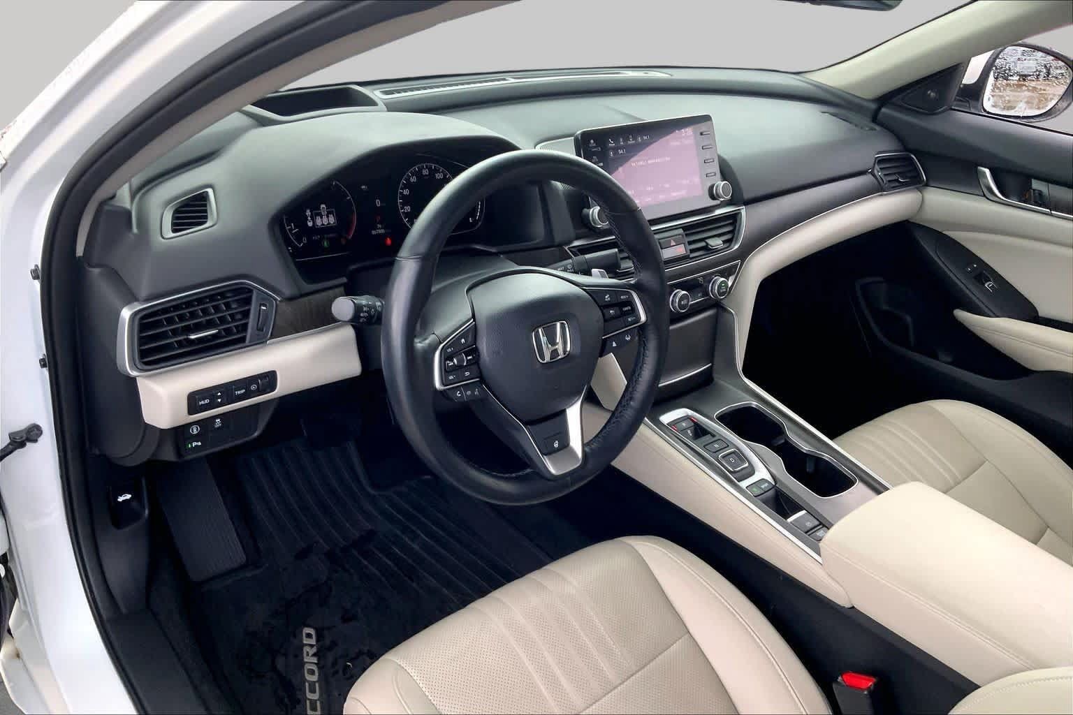 Used 2022 Honda Accord Touring image 16