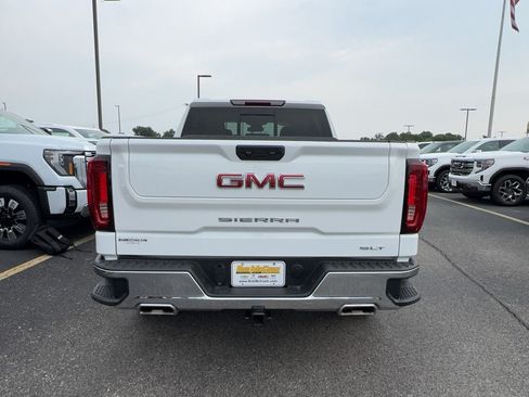 Certified 2022 GMC Sierra 1500 SLT w/ SLT Convenience Package AWD/4WD image 4