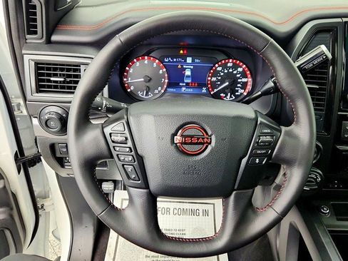 Used 2024 Nissan Titan PRO-4X w/ Pro-4x Convenience Package AWD/4WD image 13