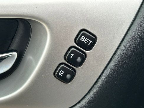 Used 2019 Nissan Pathfinder SL image 26