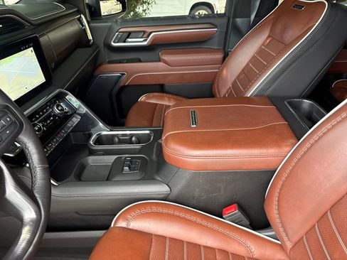 Certified 2025 GMC Sierra 2500 Denali Ultimate w/ Max Trailering Package AWD/4WD image 42