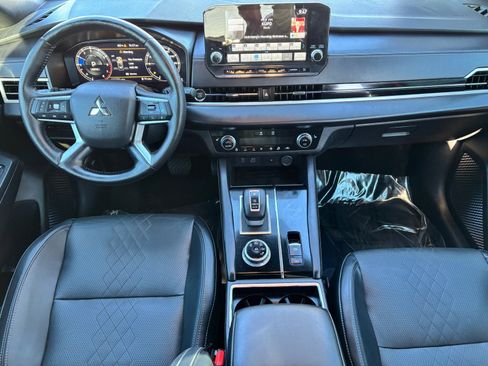 Used 2024 Mitsubishi Outlander SEL image 14