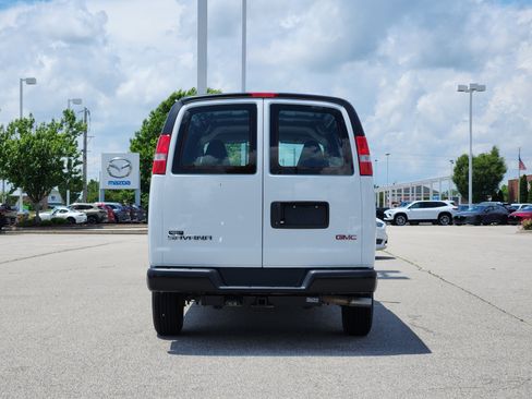 Used 2025 GMC Savana 2500 w/ Driver Convenience Package image 6