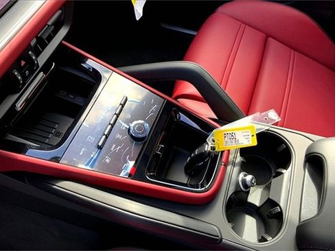 New 2026 Porsche Cayenne E-Hybrid Coupe image 36