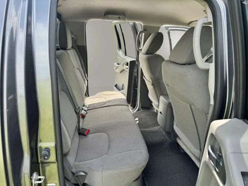 Used 2019 Nissan Frontier SV RWD image 12