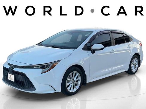 Used 2020 Toyota Corolla LE w/ LE Premium Package image 7
