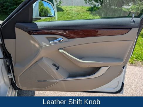 Used 2011 Cadillac CTS Luxury RWD image 34