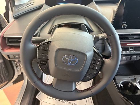 New 2026 Toyota Prius Plug-In Hybrid FWD image 31