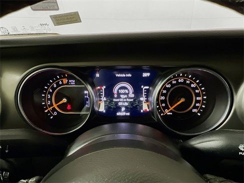 Used 2022 Jeep Gladiator Willys image 14