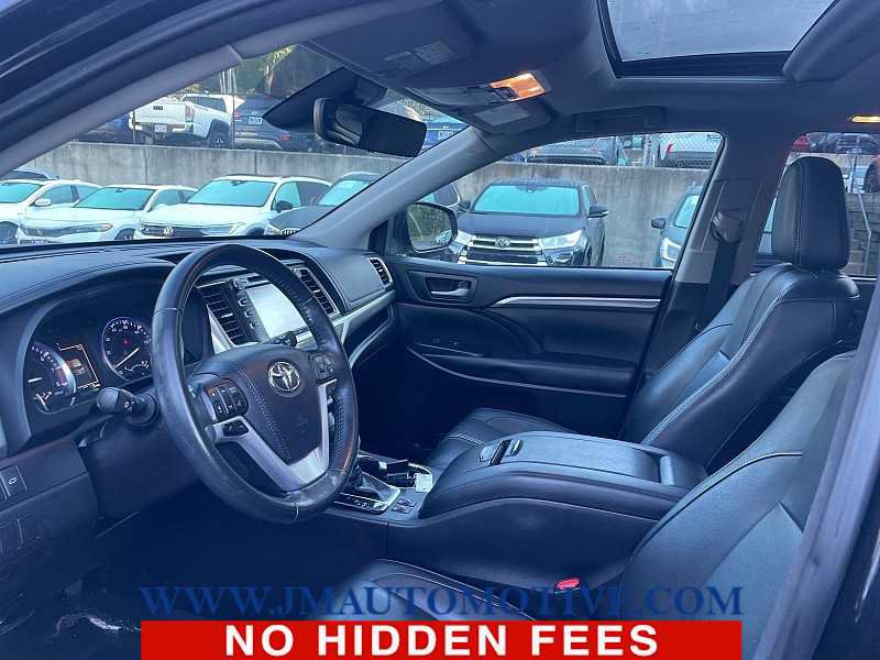 Used 2018 Toyota Highlander SE AWD/4WD image 2