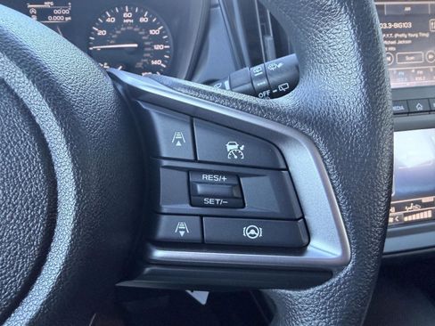 Certified 2025 Subaru Impreza 2.0i image 22