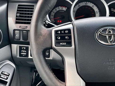 Used 2013 Toyota Tacoma 4x4 Double Cab w/ SR5 Pkg image 23