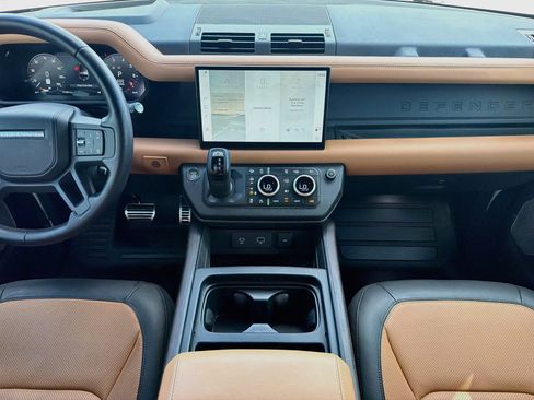 Used 2024 Land Rover Defender 130 X AWD/4WD image 19
