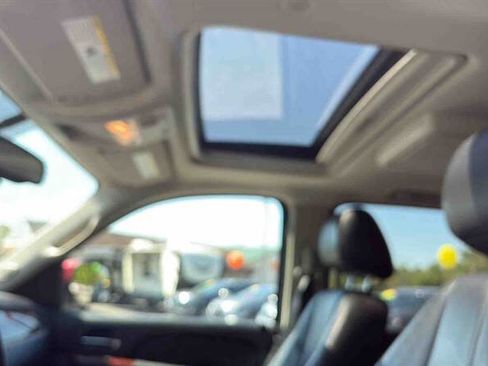 Used 2013 Chevrolet Tahoe LT image 14