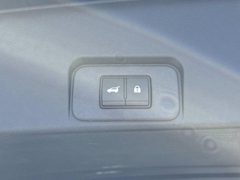 Certified 2024 Nissan Rogue SL w/ SL Premium Package FWD image 8