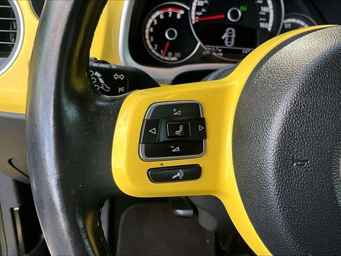 Used 2014 Volkswagen Beetle 2.5 FWD image 22