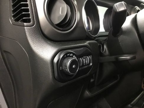 Used 2022 Jeep Wrangler Unlimited Sport AWD/4WD image 10