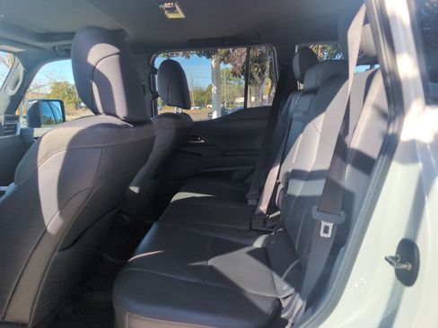 Used 2024 Lexus GX 550 image 31