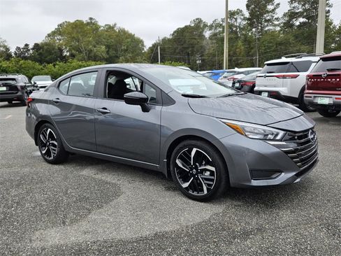 New 2025 Nissan Versa SR image 16