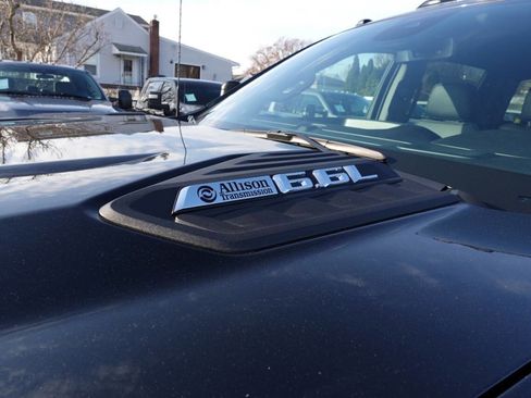 Used 2025 Chevrolet Silverado 2500 Custom w/ Custom Value Package image 7