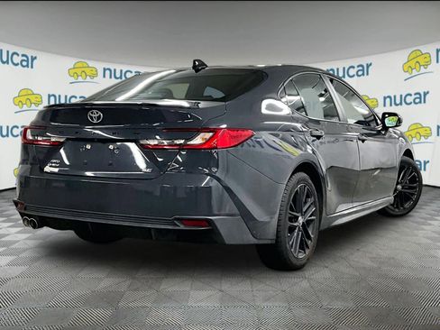 Used 2025 Toyota Camry SE w/ Convenience Package image 6