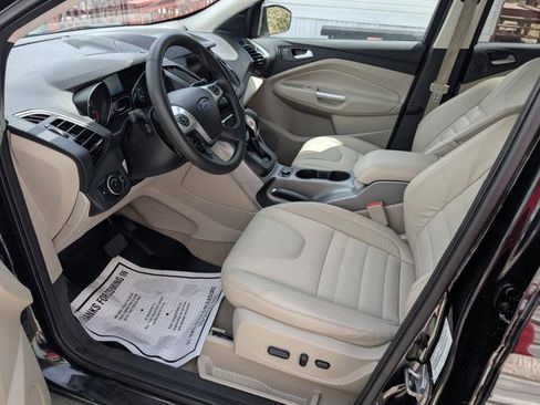 Used 2016 Ford Escape SE w/ SE Chrome Package image 5