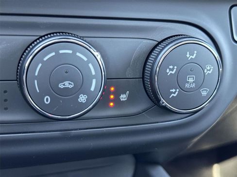 New 2026 Chevrolet Trax LS w/ LS Convenience Package FWD image 18