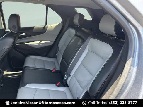 Used 2018 Chevrolet Equinox Premier FWD image 30
