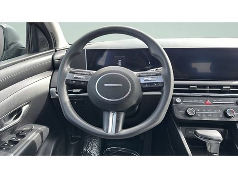 Certified 2025 Hyundai Tucson SE AWD/4WD image 12