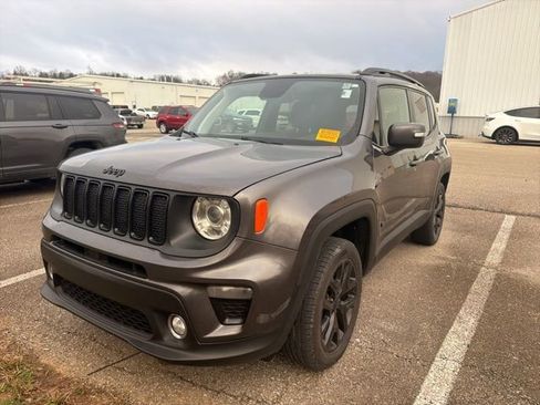 Used 2019 Jeep Renegade Altitude w/ Quick Order Package 2XM image 2