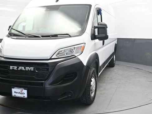 Used 2023 RAM ProMaster 2500 FWD image 2