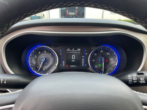 Used 2023 Chrysler Voyager LX image 21