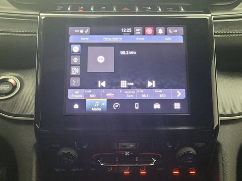 Used 2023 Jeep Grand Cherokee Altitude image 25