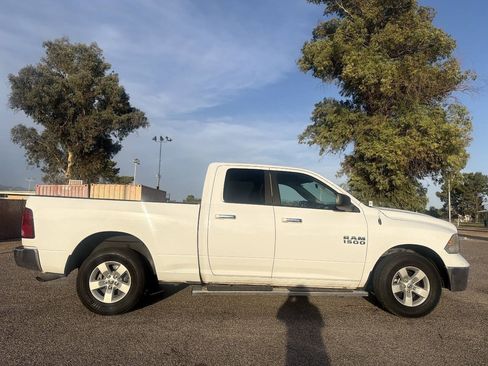 Used 2018 RAM 1500 Classic SLT RWD image 11