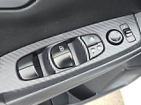 Used 2024 Nissan Sentra SV FWD image 16