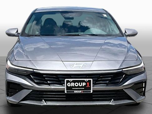 Used 2024 Hyundai Elantra SEL FWD image 4