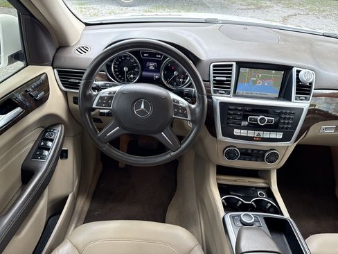 Used 2015 Mercedes-Benz ML 250 BlueTEC 4MATIC image 12