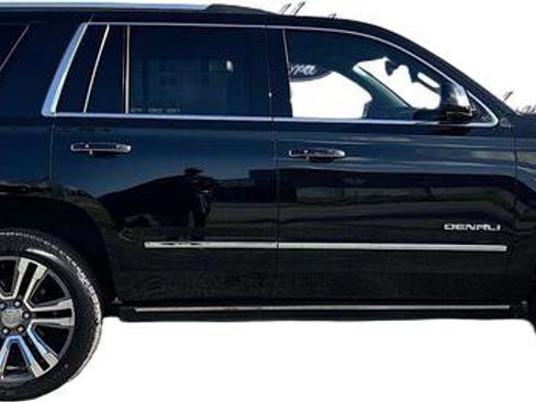Used 2020 GMC Yukon Denali w/ Denali Premium Package RWD image 4