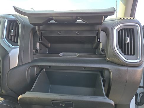 Used 2022 Chevrolet Silverado 2500 LTZ w/ LTZ Plus Package image 40