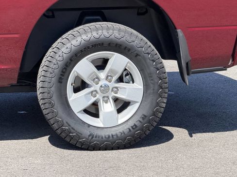 Used 2019 RAM 1500 Express image 12