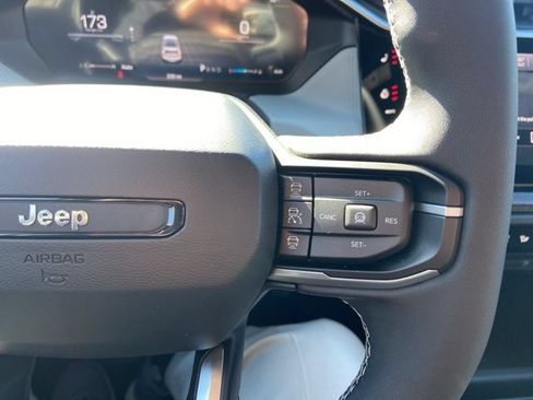 Certified 2026 Jeep Cherokee Limited AWD/4WD image 16
